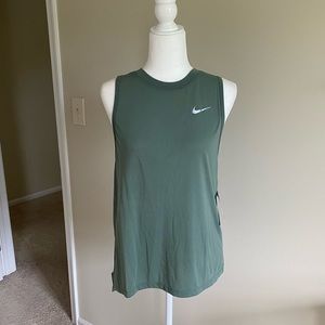 Nike Dri-fit sleeveless tank top in olive green, Size M